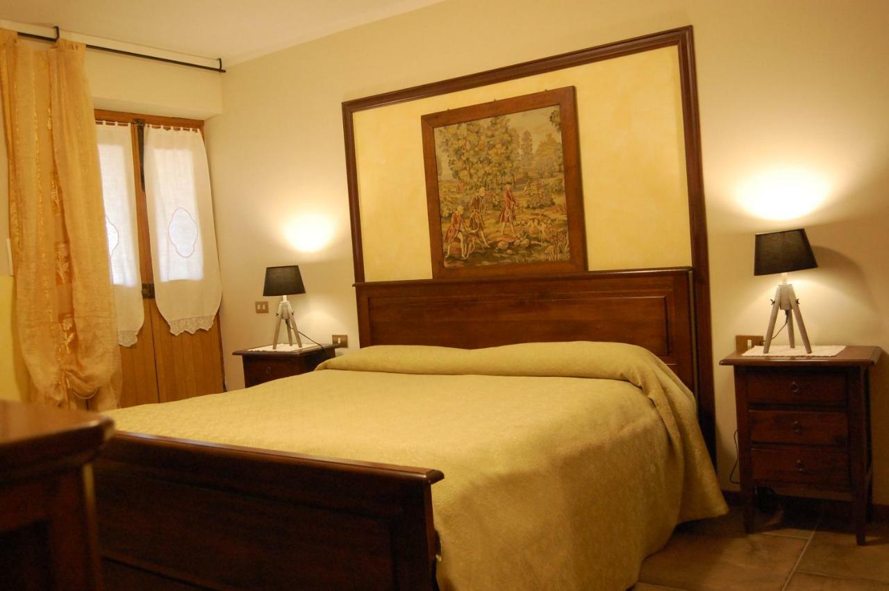 Agriturismo Countryhouse Le Giare กุบบีโอ ภายนอก รูปภาพ