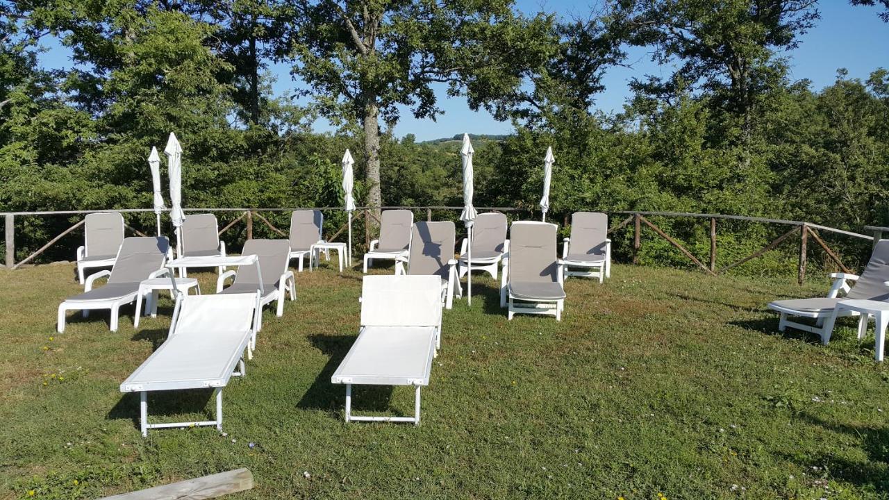 Agriturismo Countryhouse Le Giare กุบบีโอ ภายนอก รูปภาพ